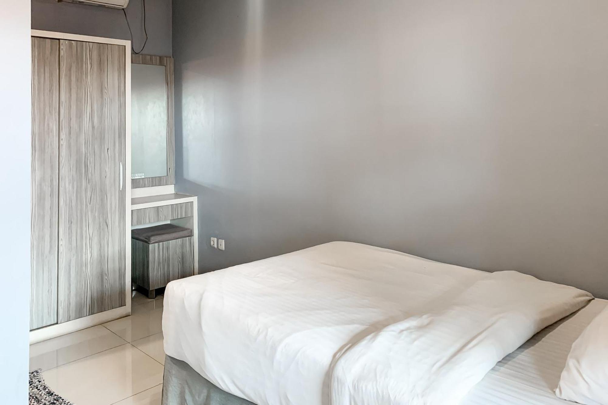 Karins Guesthouse Syariah Redpartner Бандунг Екстериор снимка