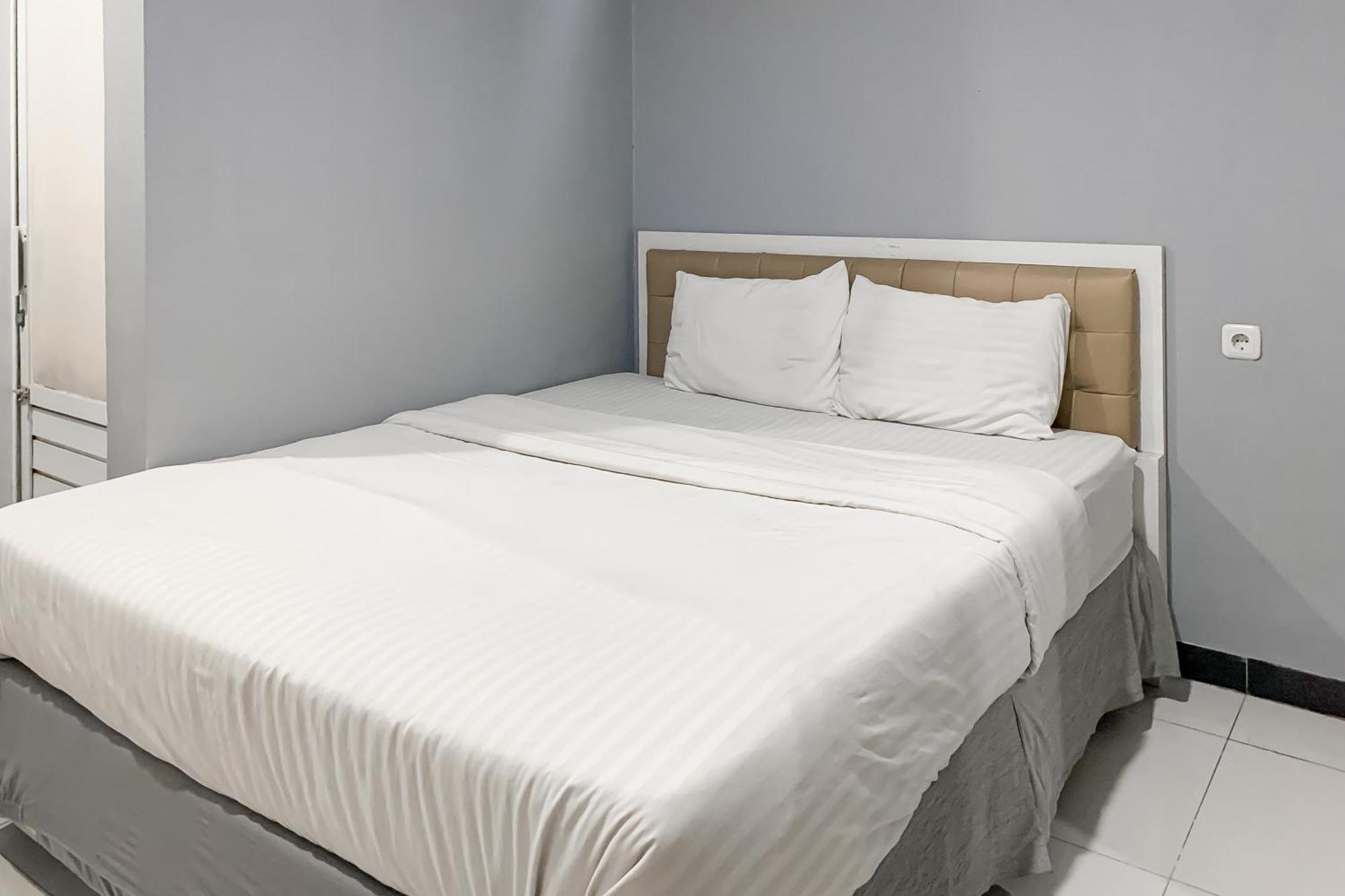 Karins Guesthouse Syariah Redpartner Бандунг Екстериор снимка