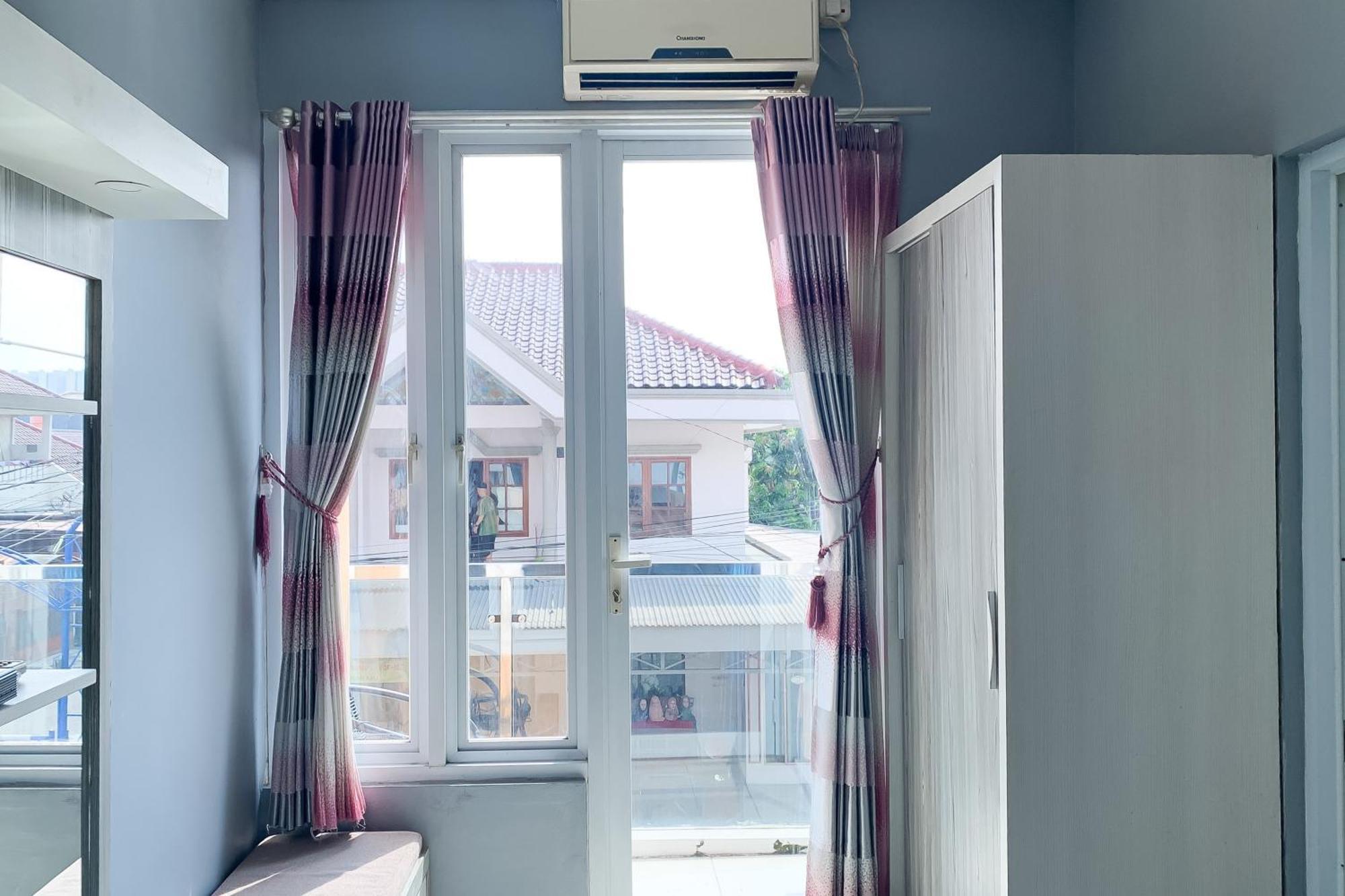 Karins Guesthouse Syariah Redpartner Бандунг Екстериор снимка
