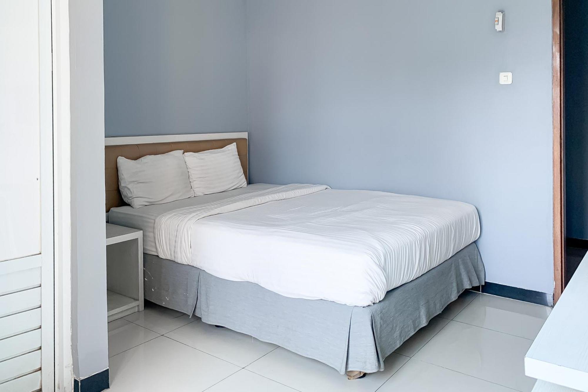 Karins Guesthouse Syariah Redpartner Бандунг Екстериор снимка